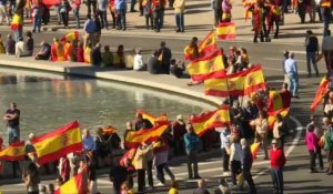 Des milliers de personnes réunient pour l'unité à Madrid