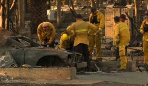 Californie: un quartier de Santa Rosa réduit en cendres