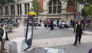 Londres: des piétons fauchés par une voiture, un homme arrêté