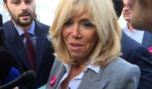 Brigitte Macron "heureuse que les femmes parlent" de harcèlement