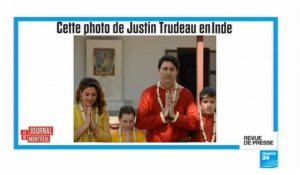 "Sandales, tunique rouge et colliers à fleurs" pour Justin Trudeau en Inde