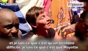 Mayotte: échange musclé entre un manifestant et Annick Girardin 