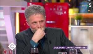 Thierry Ardisson pleure sur  commande d'après Stéphane Guillon