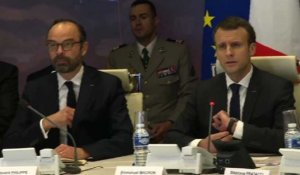 Aude: Macron et Philippe à la cellule de crise de Beauvau