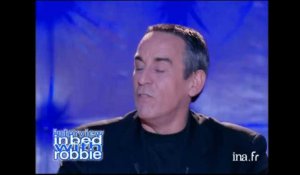 Interview in bed with Robbie