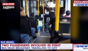Australie : Une violente bagarre entre deux passagers éclate dans un bus (vidéo)