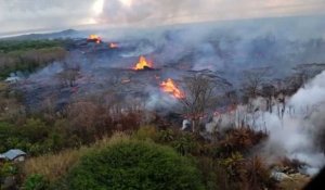 Hawaï : lave et fumée continuent d'émaner du volcan Kilauea