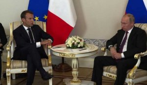 Macron veut des "initiatives communes" avec Poutine