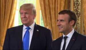 Emmanuel Macron reçoit Donald Trump à l'Élysée