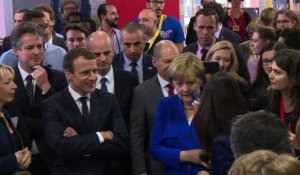 Merkel et Macron à la rencontre de jeunes