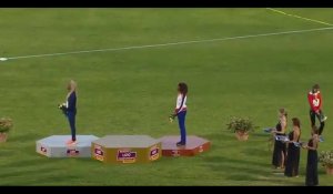 Une athlète quitte le podium en entendant le mauvais hymne national (Vidéo)