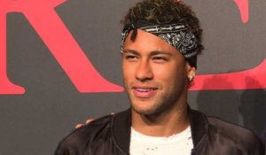 Football: Neymar, au coeur des spéculations, est en Chine