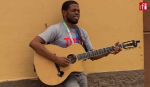 L'artiste angolais Toto ST interprète "Mankind" en acoustique @RFI