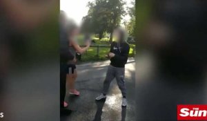 Angleterre : Un adolescent raciste frappe un chauffeur de taxi (vidéo)