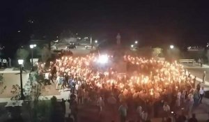 Des centaines de militants antiracistes rassemblés en Floride contre le discours d'un suprémaciste blanc pro-Trump