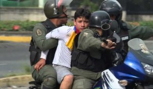 Venezuela: Maduro propose de dialoguer, 7 manifestants tués
