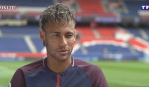 Neymar au PSG : il s'exprime sur le montant record de son transfert (Vidéo)