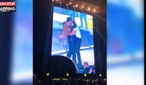 Enrique Iglesias embrasse une fan sur scène en plein concert ! (vidéo)