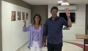 Le candidat de gauche Fernando Haddad vote