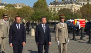 Paris: le président sud-coréen à l'Arc de Triomphe