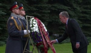 Moscou: Bolton sur la tombe du Soldat inconnu au Kremlin