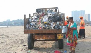 Mumbai fights plastic pollution with ban and hefty fine