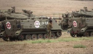 Des chars israéliens stationnés près de la bande de Gaza