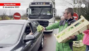 VIDÉO. Colère des agriculteurs. Distributions de laitages et de légumes à l’échangeur de Carentan.