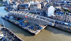 Découvrez nos images inédites du transfert du pont Colbert filmées au drone à Dieppe