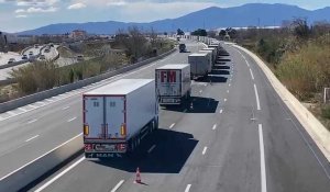 Colère des agriculteurs espagnols : l'A9 transformée en aire de stockage des camions dans les Pyrénées-Orientales 