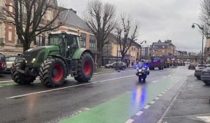 Les agriculteurs défilent dans le centre de Charleville-Mézières