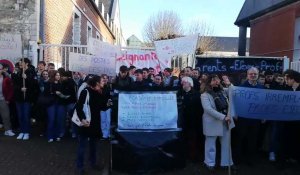 Fin janvier, des professeurs du Lycée Eugène Woillez de Montreuil-sur-Mer ont manifesté devant l'établissement.