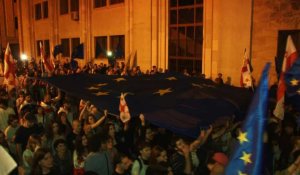 Géorgie: des milliers d'opposants pro-européens manifestent à Tbilissi