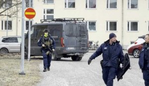 La police sur les lieux d'une fusillade dans une école finlandaise