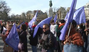IVG dans la Constitution: rassemblement à Paris