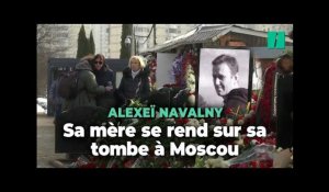 La mère d’Alexeï Navalny rend hommage à son fils