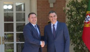 Espagne: le Premier ministre Sanchez reçoit son homologue portugais récemment élu