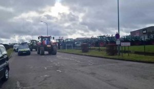 Blocage de l'échangeur A28/A29 par les agriculteurs à Callengeville