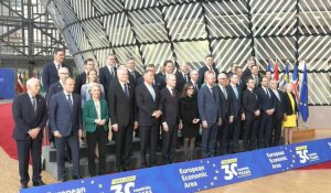 Bruxelles: Photo de groupe pour le 30e anniversaire de l'Espace économique européen