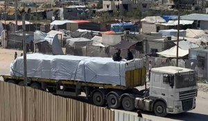 Des camions d'aide entrent à Rafah alors que Guterres visite la zone frontalière égyptienne