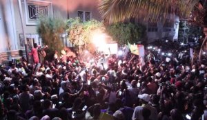 Des Sénégalais en liesse devant la maison d'Ousmane Sonko à sa libération