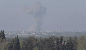 Panaches de fumée après une frappe sur le sud de la bande de Gaza
