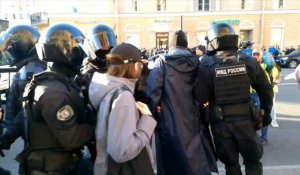 A Saint-Pétersbourg, des manifestants contre la mobilisation arrêtés par la police
