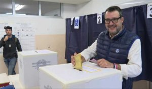 Élection en Italie : Matteo Salvini, chef de file de la Ligue, vote