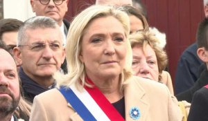 Marine Le Pen assiste aux cérémonies du 11 novembre à Hénin-Beaumont