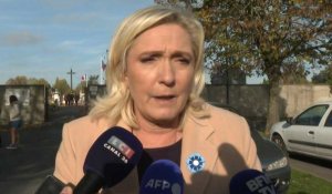 "Notre pays par la voix de son dirigeant a cédé" constate Marine Le Pen