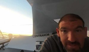 VIDÉO. Route du Rhum : Mikael Mergui au lever du jour