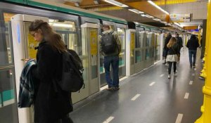 "Tout se passe bien", réagissent des Parisiens, malgré une grève à la RATP