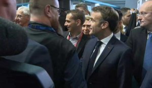 Arrivée d'Emmanuel Macron au 104e Salon des maires de France à Paris