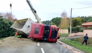 Un camion se renverse à Montauban, la circulation perturbée